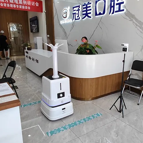 autoxing-disinfection-robot